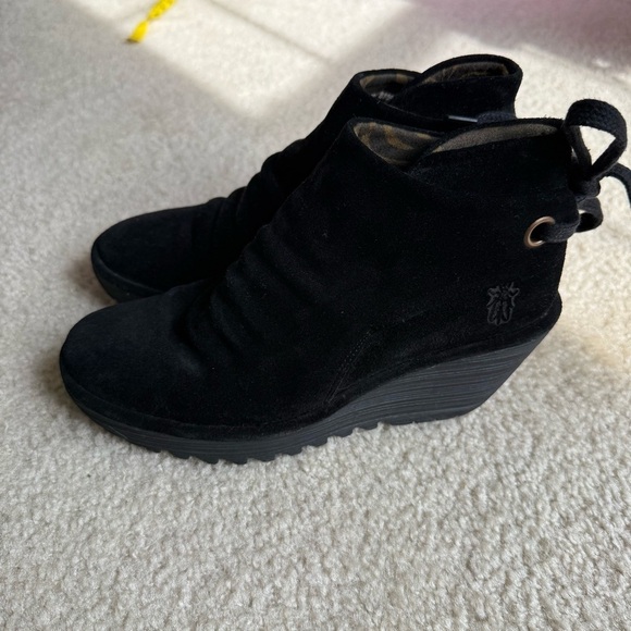 FLY London Black Suede Yebi Ankle Boots Tie Back Size EU38/US7.5 - Picture 1 of 10
